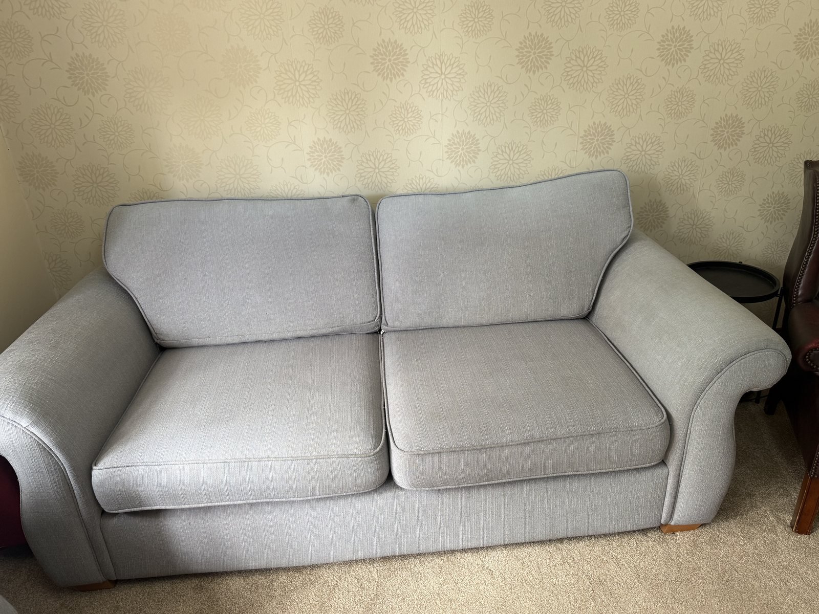 Sofa after professional cleaning by Smilo in Luton